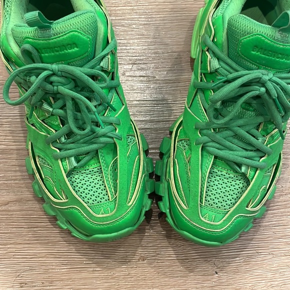 Slightly Used Balenciaga Track 2 - Picture 2 of 5